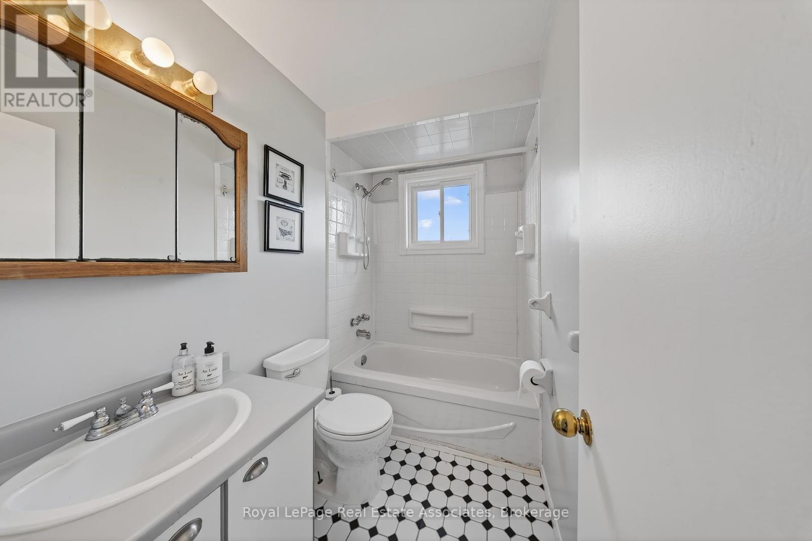 67 Beechnut Crescent, Clarington, Ontario  L1E 1Y4 - Photo 18 - E13486142