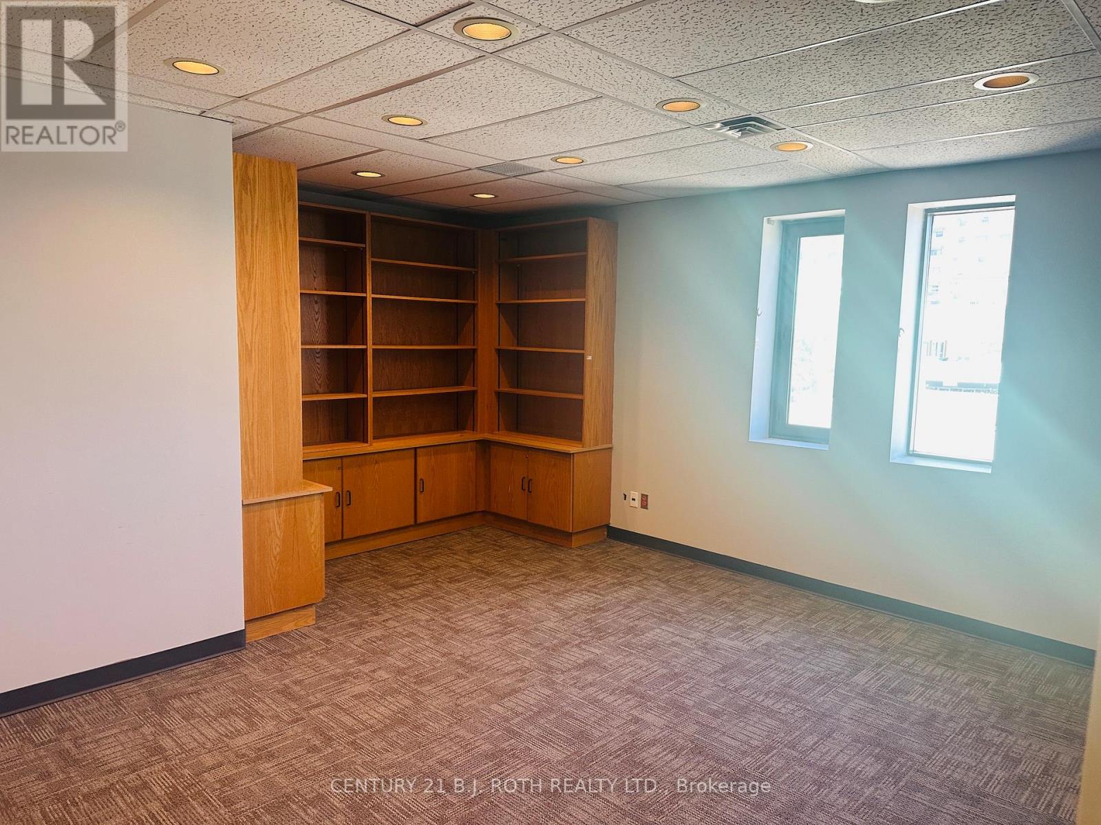 301,302,303 - 34 Simcoe Street, Barrie, Ontario  L4N 6T4 - Photo 25 - S13486298