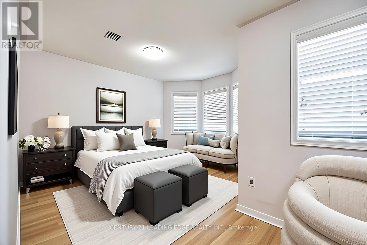 15 Warren Bradley Street, Markham, Ontario  L6C 2W5 - Photo 2 - N13468192