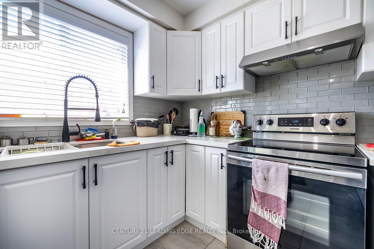 15 Warren Bradley Street, Markham, Ontario  L6C 2W5 - Photo 16 - N13468192