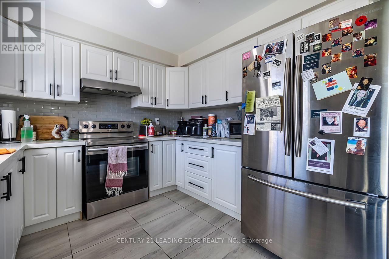 15 Warren Bradley Street, Markham, Ontario  L6C 2W5 - Photo 15 - N13468192