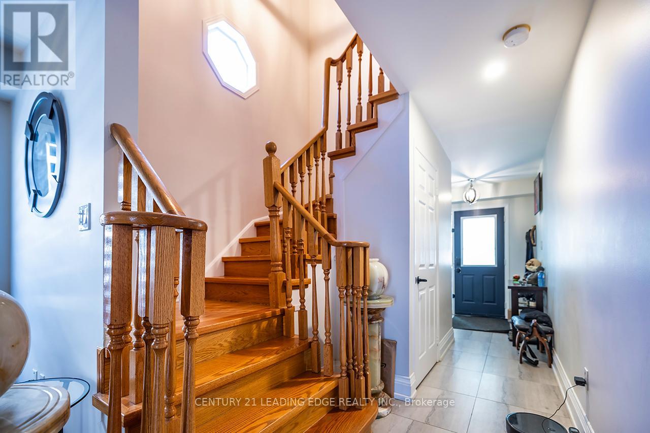 15 Warren Bradley Street, Markham, Ontario  L6C 2W5 - Photo 24 - N13468192