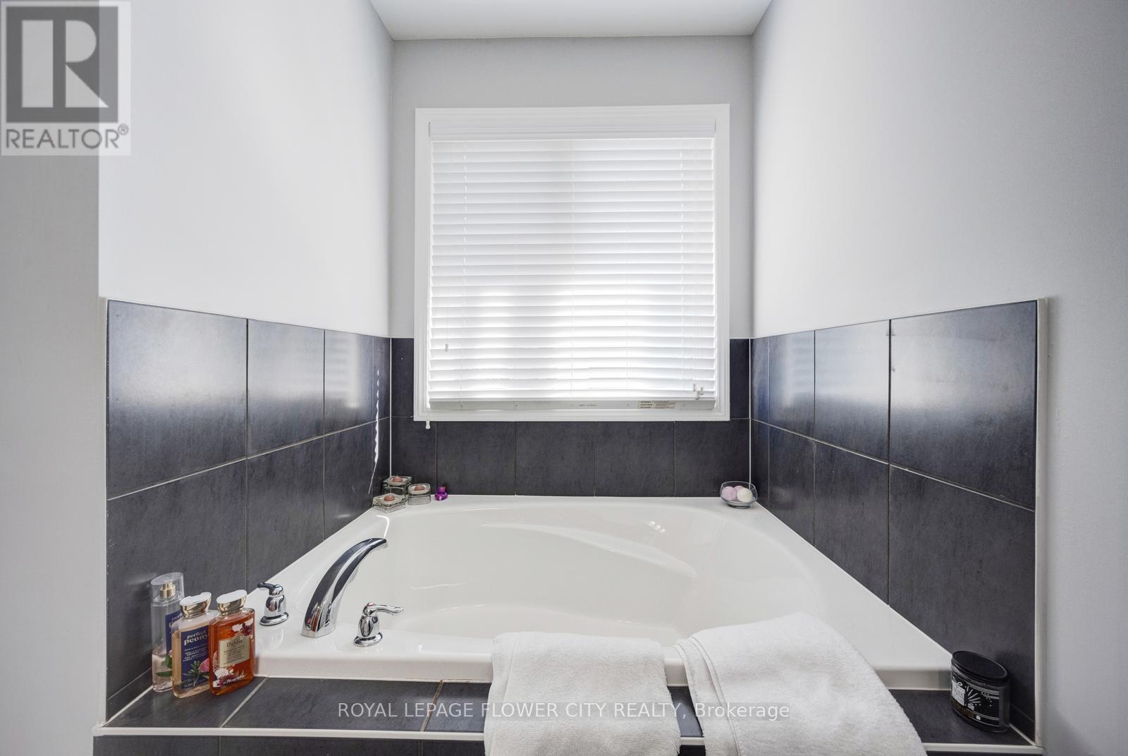29 Klemscott Road, Brampton, Ontario  L7A 0G2 - Photo 33 - W13483418