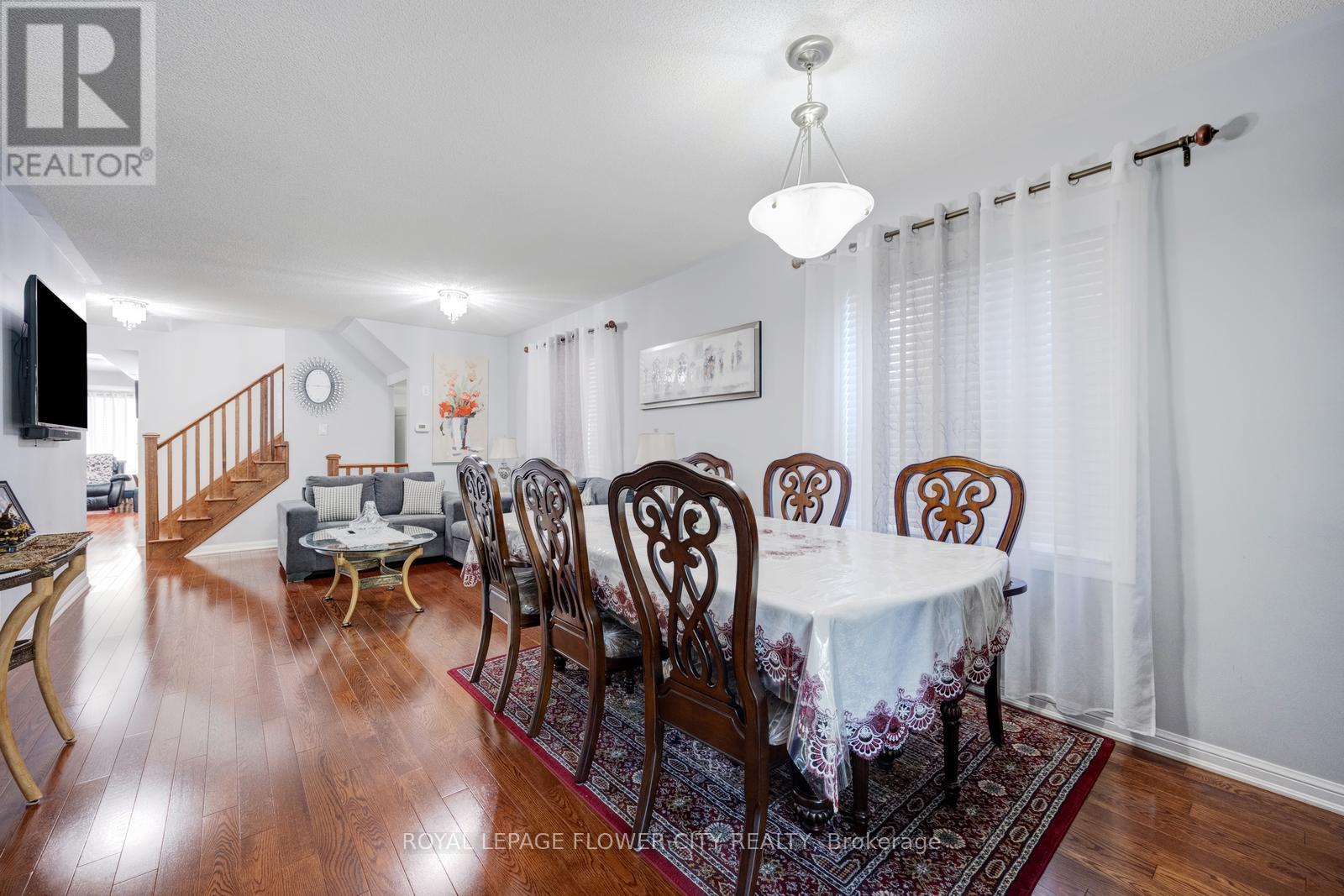 29 Klemscott Road, Brampton, Ontario  L7A 0G2 - Photo 5 - W13483418