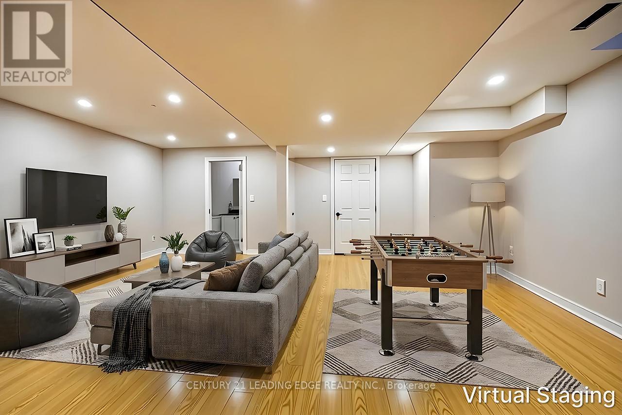 15 Warren Bradley Street, Markham, Ontario  L6C 2W5 - Photo 7 - N13468192