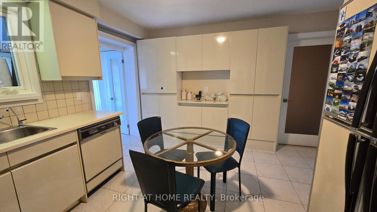 20 May Avenue, Richmond Hill, Ontario  L4C 3S6 - Photo 7 - N13482450