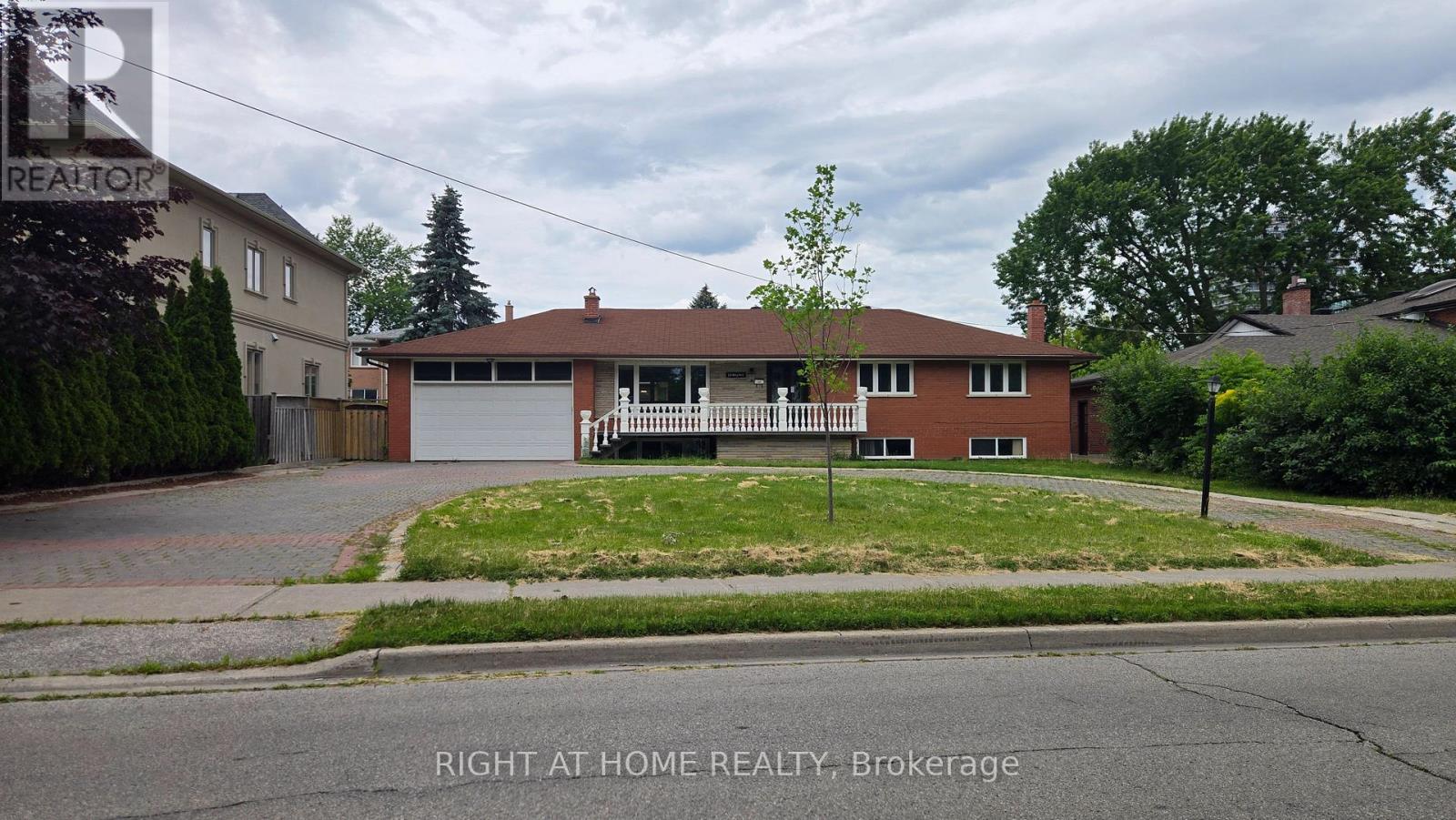 20 MAY AVENUE, Richmond Hill, Ontario