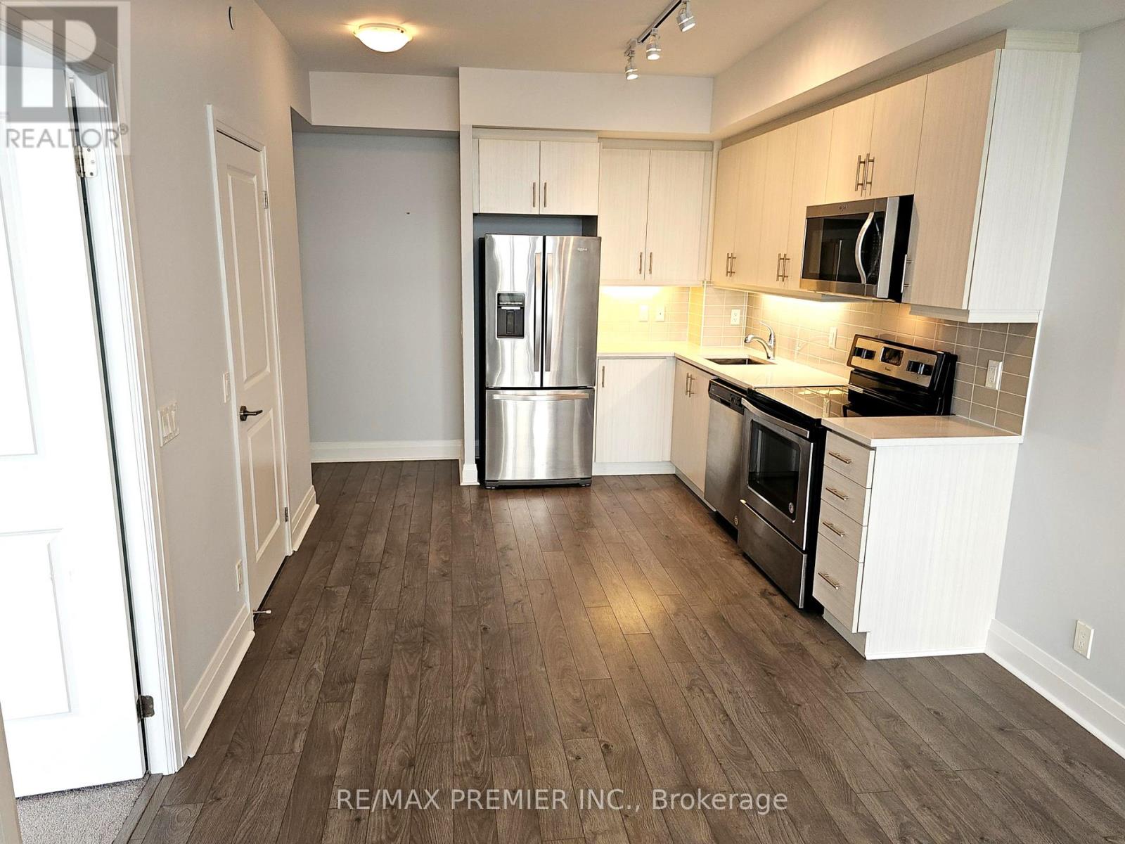2101 - 17 Zorra Street, Toronto, Ontario  M8Z 0C8 - Photo 5 - W13486150