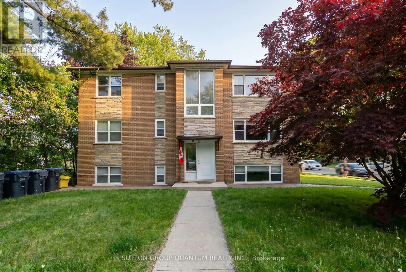 69 High Street W, Mississauga, Ontario  L5H 1K1 - Photo 10 - W13486156