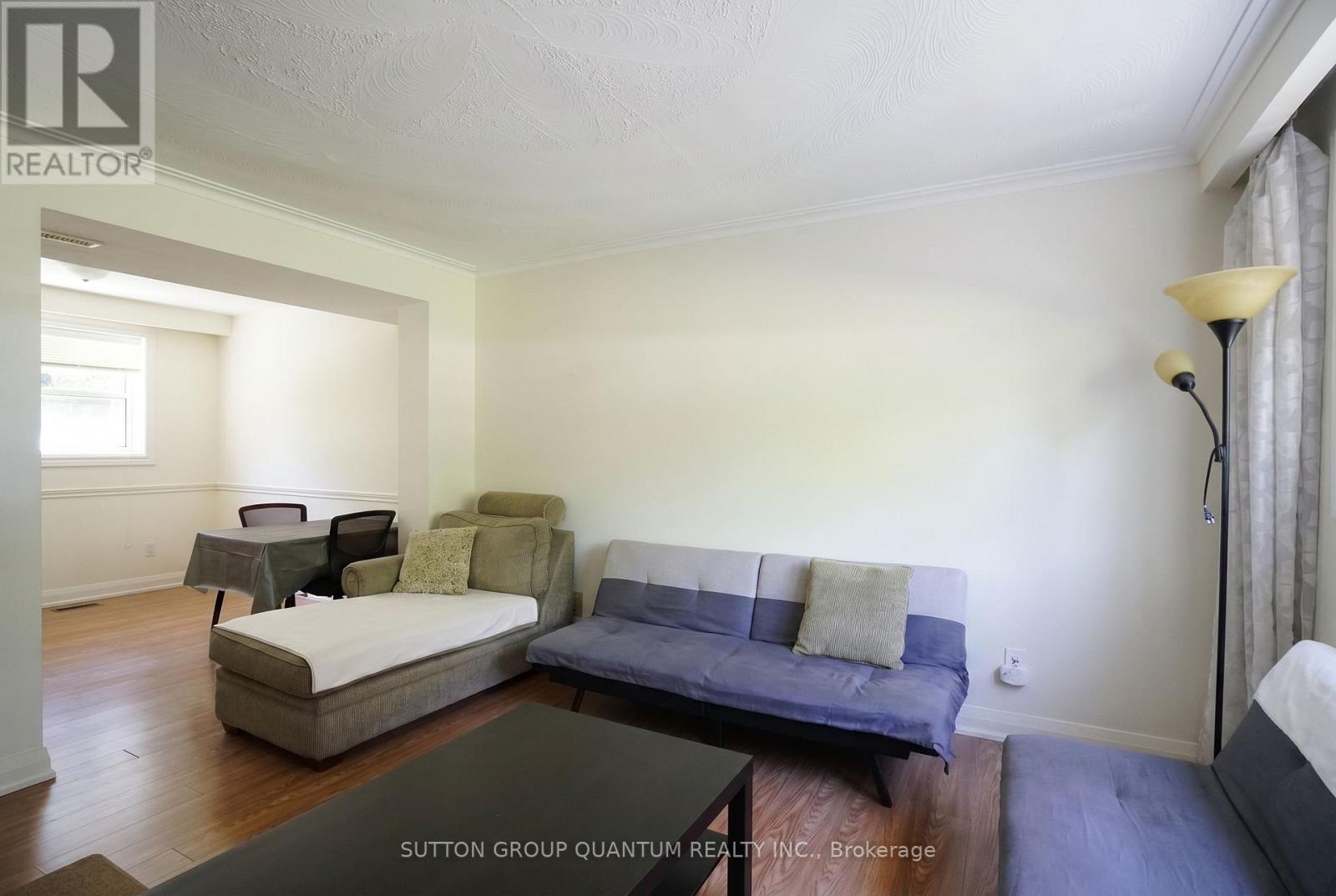 69 High Street W, Mississauga, Ontario  L5H 1K1 - Photo 5 - W13486156