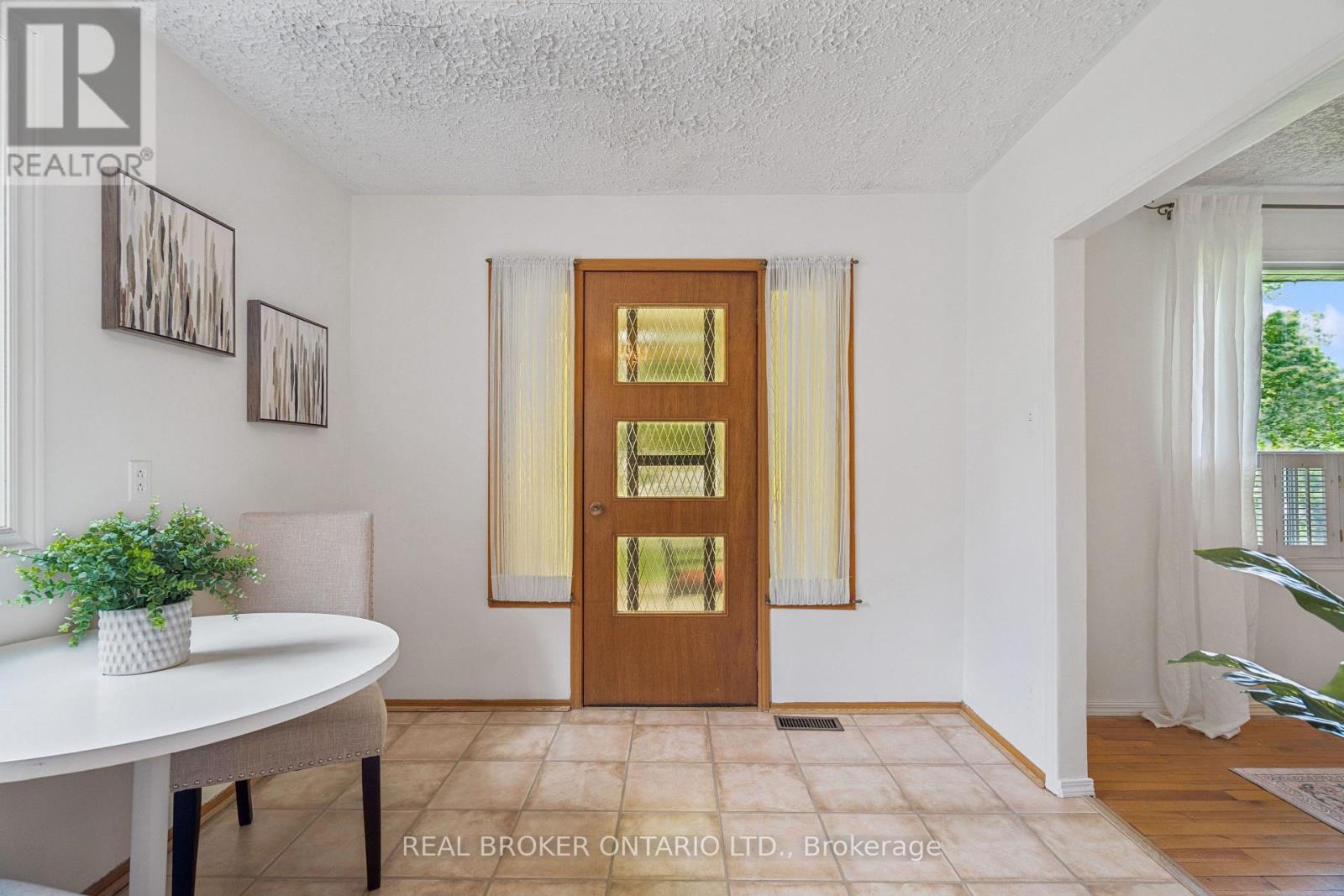 230 Mason Boulevard, Halton Hills, Ontario  L7J 1A8 - Photo 8 - W13486196