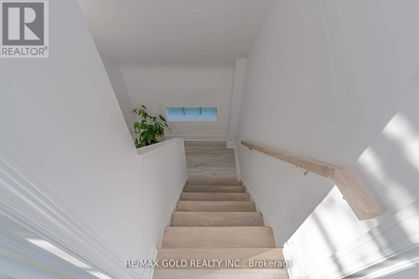 2015 Stanfield Road, Mississauga, Ontario  L4Y 1R2 - Photo 16 - W13486250