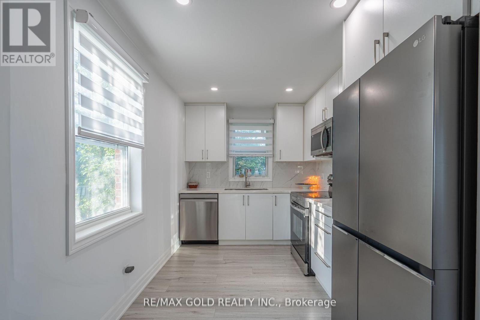 2015 Stanfield Road, Mississauga, Ontario  L4Y 1R2 - Photo 7 - W13486250