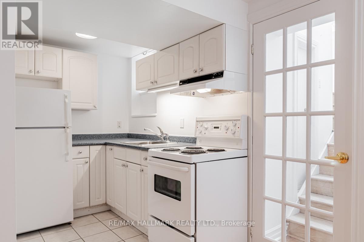 2 - 47 Manchester Avenue, Toronto, Ontario  M6G 1V4 - Photo 10 - W13486258