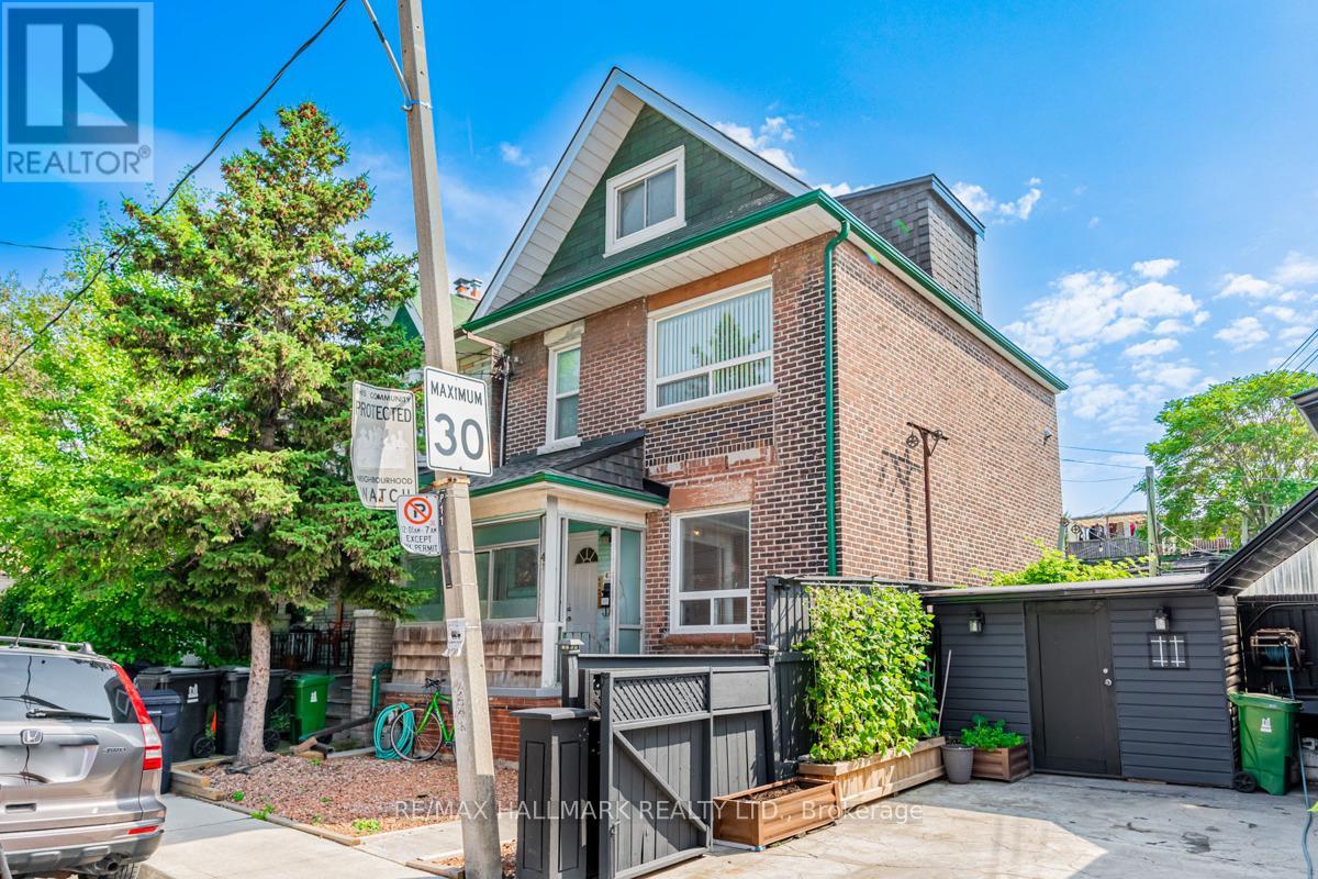 2 - 47 Manchester Avenue, Toronto, Ontario  M6G 1V4 - Photo 2 - W13486258