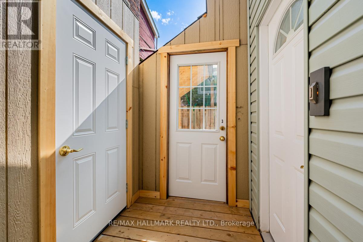 2 - 47 Manchester Avenue, Toronto, Ontario  M6G 1V4 - Photo 24 - W13486258