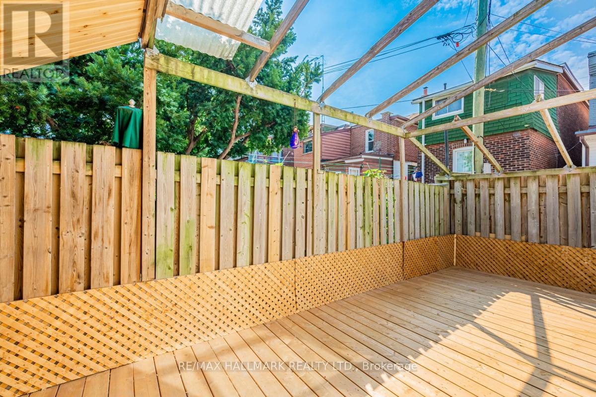 2 - 47 Manchester Avenue, Toronto, Ontario  M6G 1V4 - Photo 25 - W13486258