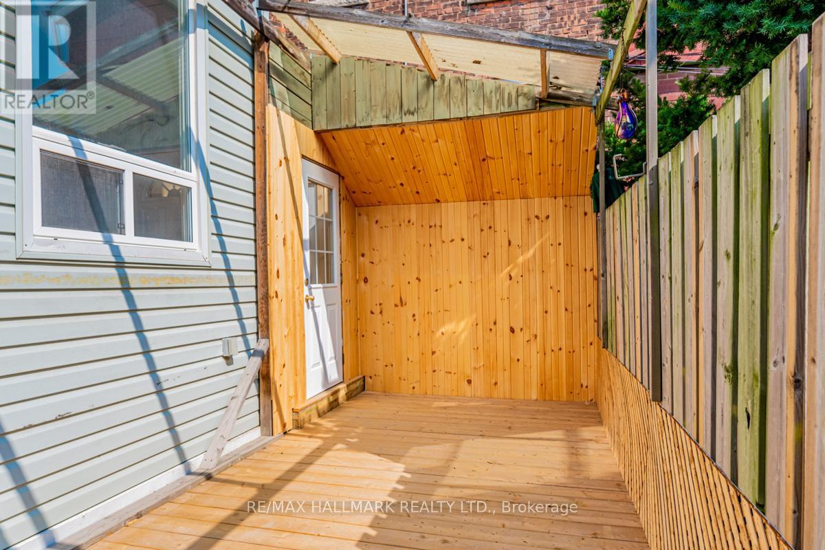 2 - 47 Manchester Avenue, Toronto, Ontario  M6G 1V4 - Photo 26 - W13486258