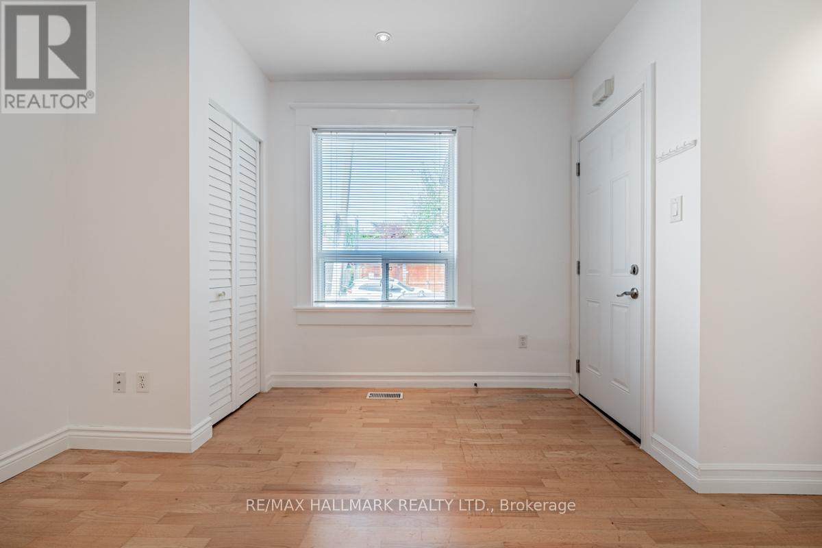 2 - 47 Manchester Avenue, Toronto, Ontario  M6G 1V4 - Photo 3 - W13486258