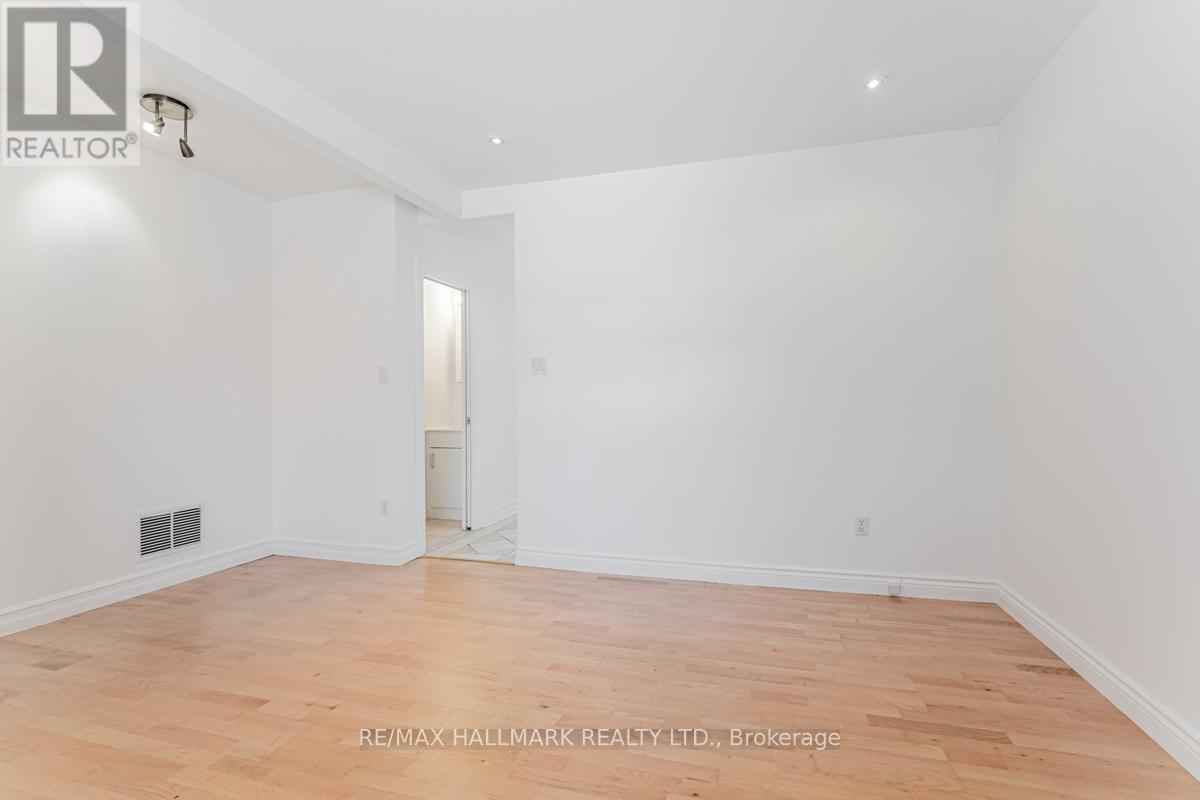 2 - 47 Manchester Avenue, Toronto, Ontario  M6G 1V4 - Photo 6 - W13486258