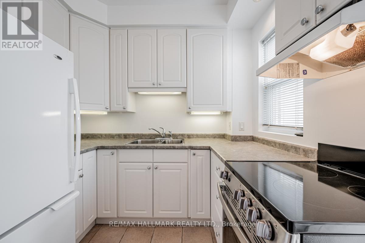 2 - 47 Manchester Avenue, Toronto, Ontario  M6G 1V4 - Photo 7 - W13486258