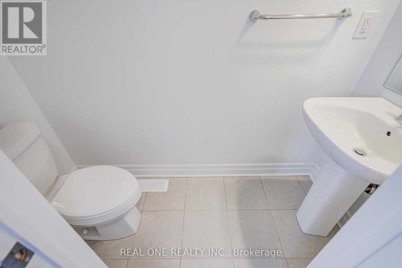 Main (Upper Level) - 1204 Onyx Trail, Oakville, Ontario  L6H 7G1 - Photo 10 - W13486280