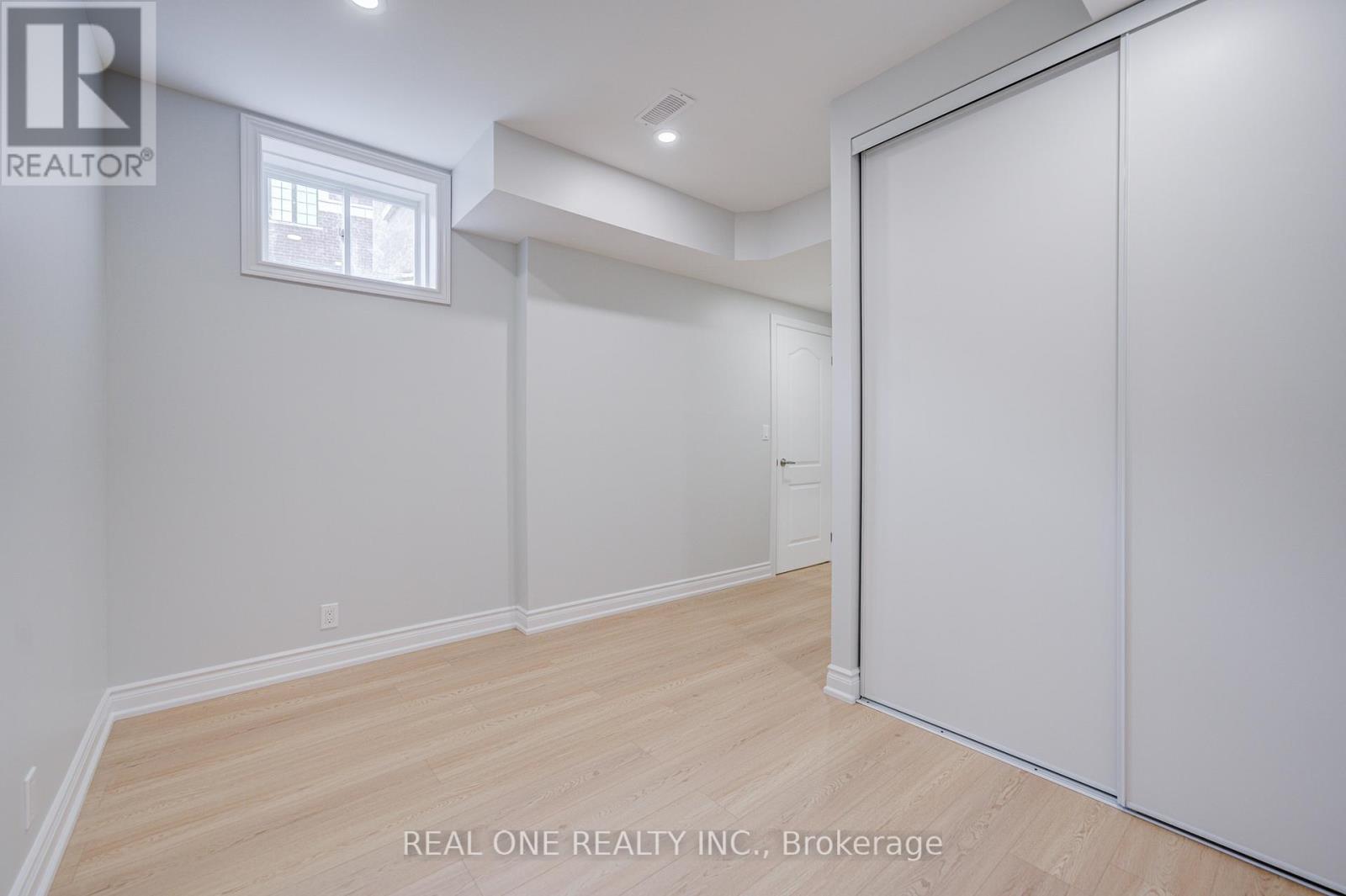 1204 Onyx (Lower Level) Trail, Oakville, Ontario  L6H 7G1 - Photo 12 - W13486286