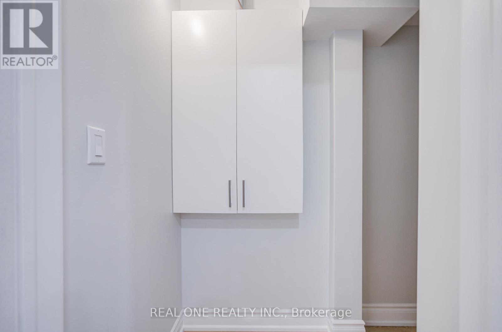 1204 Onyx (Lower Level) Trail, Oakville, Ontario  L6H 7G1 - Photo 4 - W13486286