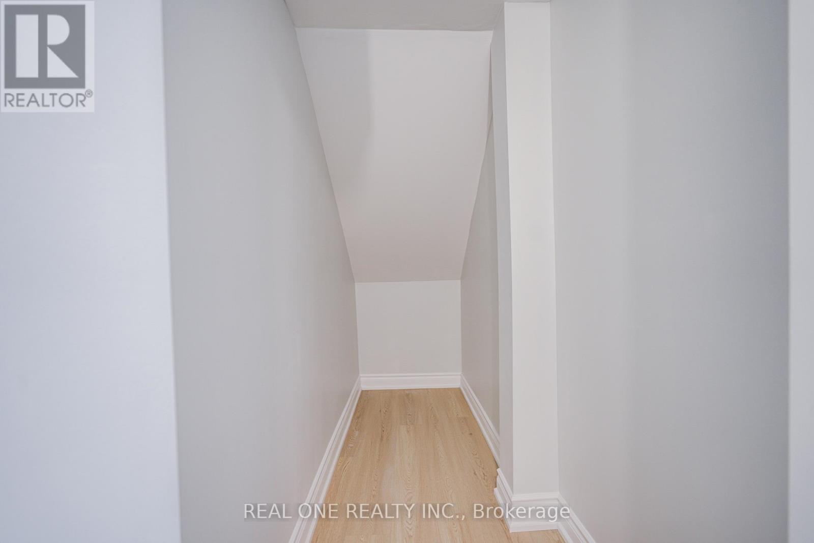 1204 Onyx (Lower Level) Trail, Oakville, Ontario  L6H 7G1 - Photo 5 - W13486286