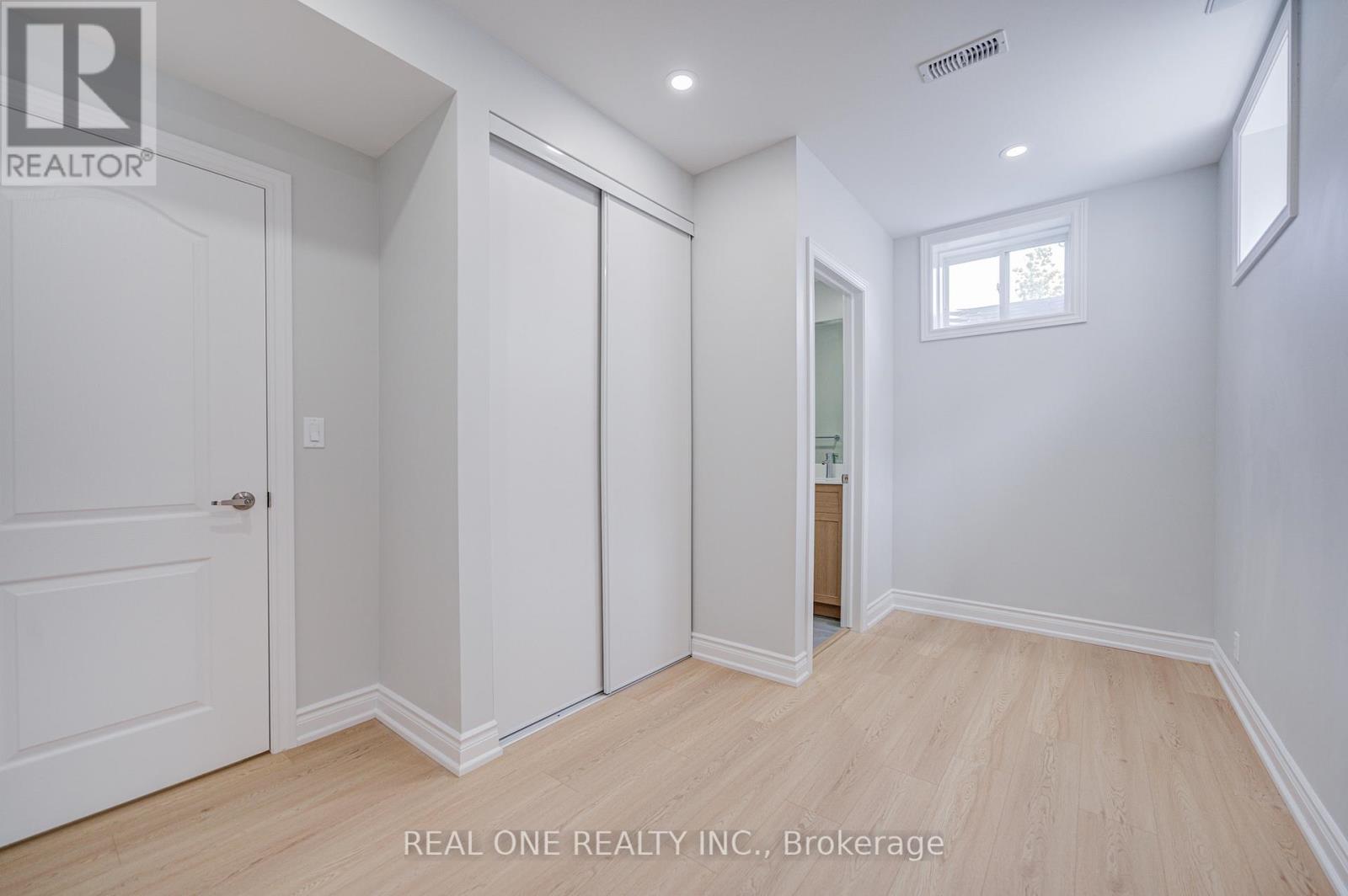 1204 Onyx (Lower Level) Trail, Oakville, Ontario  L6H 7G1 - Photo 8 - W13486286