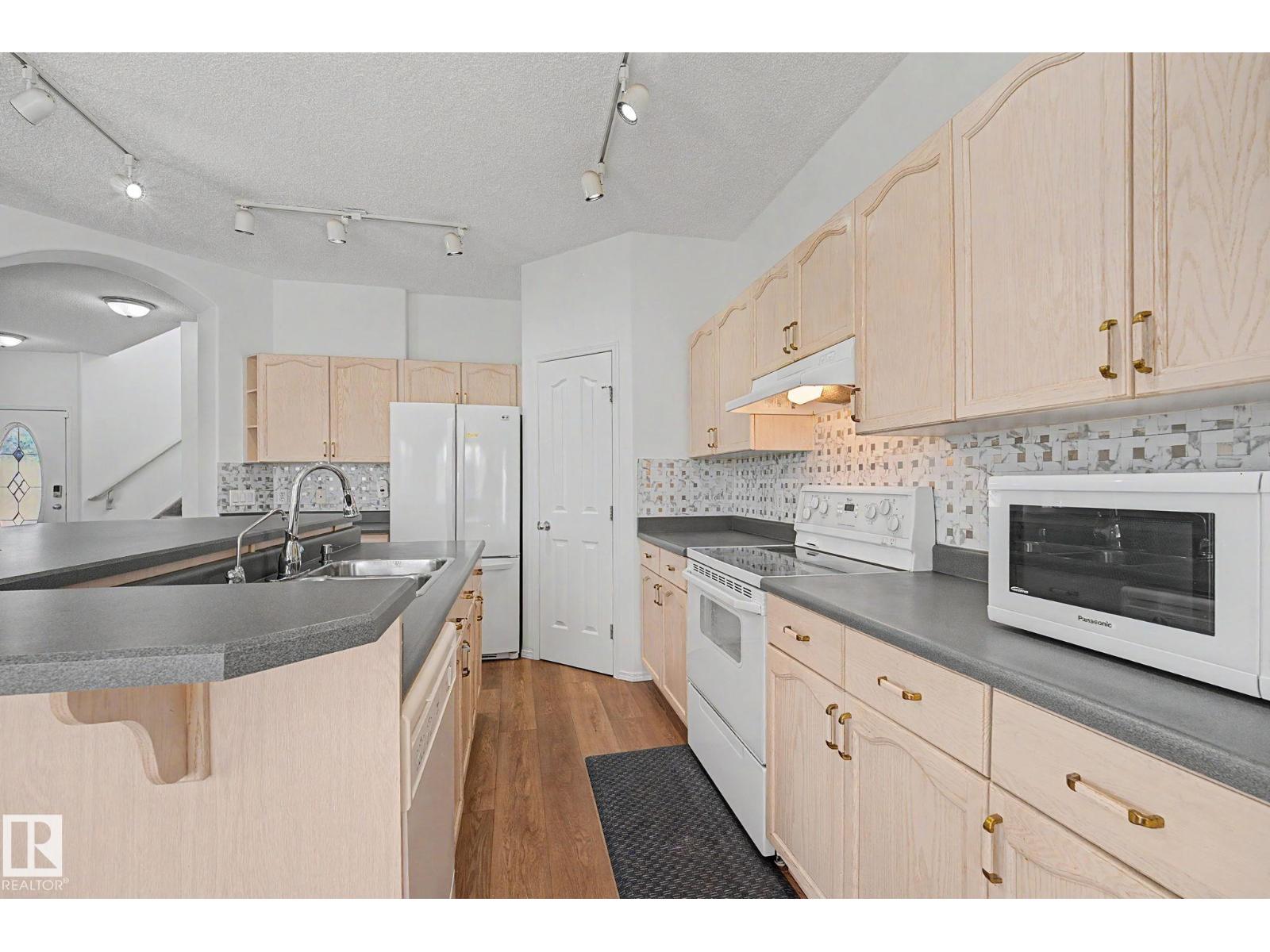 262 Dunvegan Rd NW, Edmonton, Alberta  T5L 5E5 - Photo 15 - E4495461