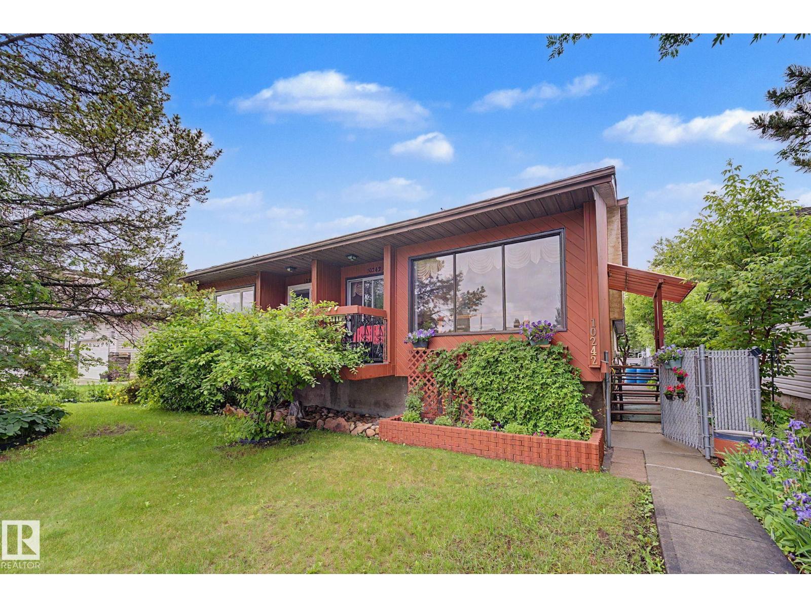 10242 161 St NW, Edmonton, Alberta  T5P 3J1 - Photo 2 - E4495344