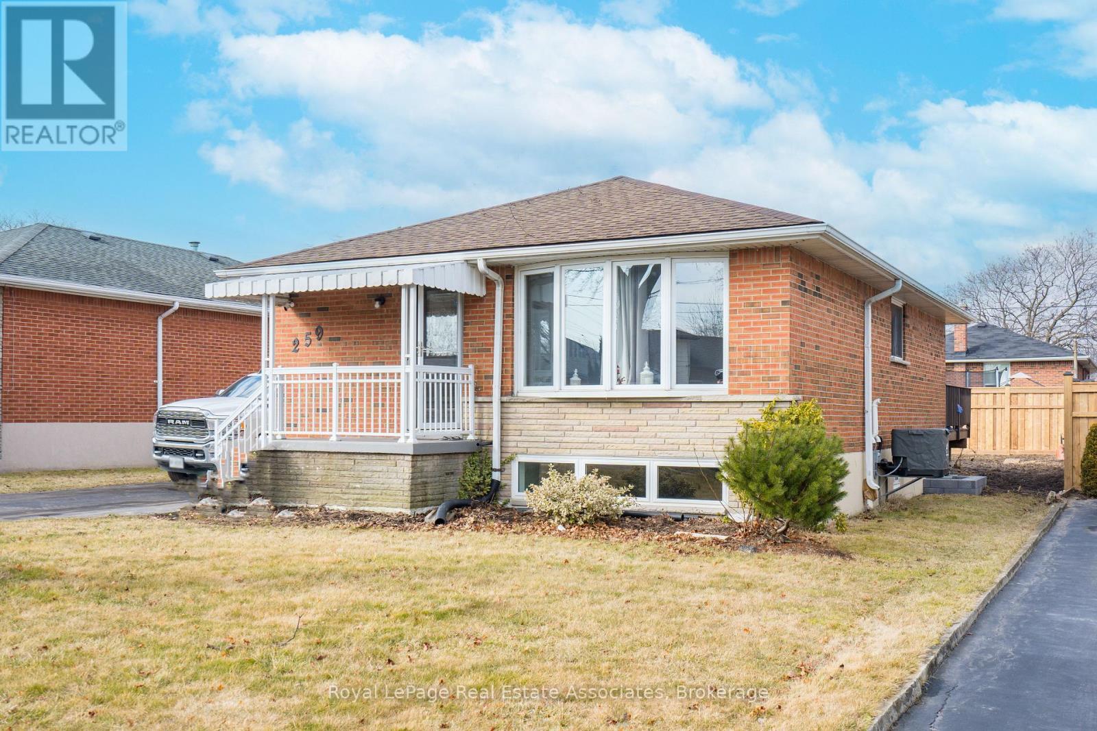 259 FERNWOOD CRESCENT, Hamilton, Ontario