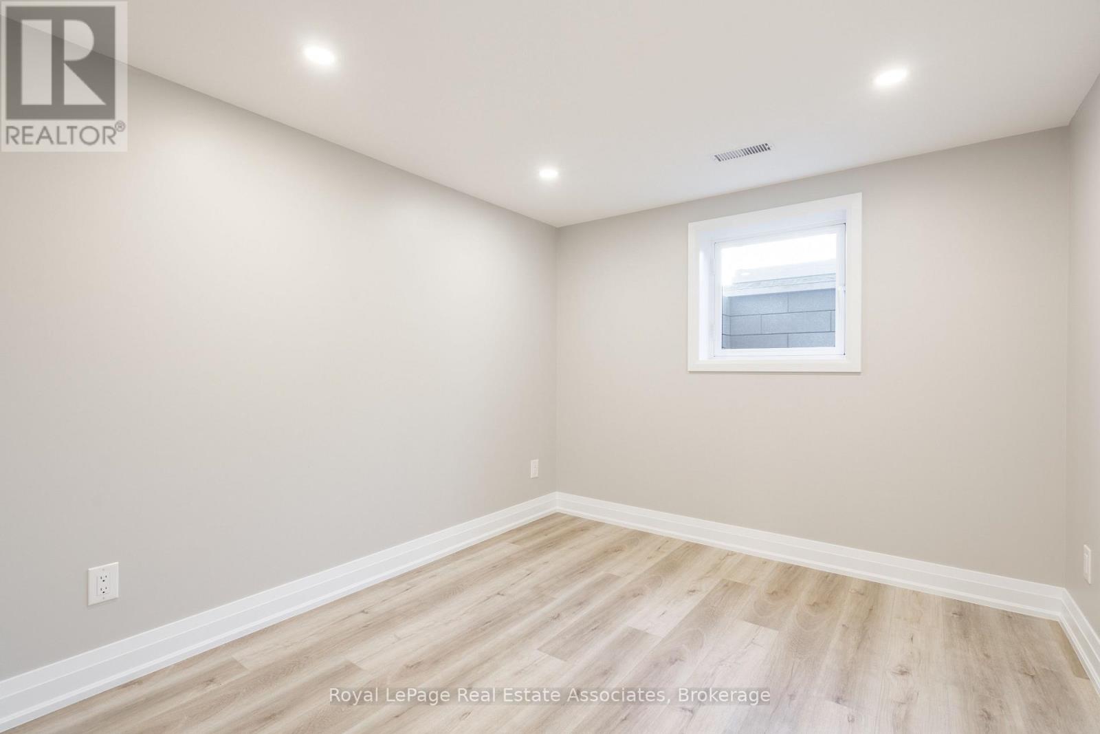 259 Fernwood Crescent, Hamilton, Ontario  L8T 3L7 - Photo 14 - X13486318