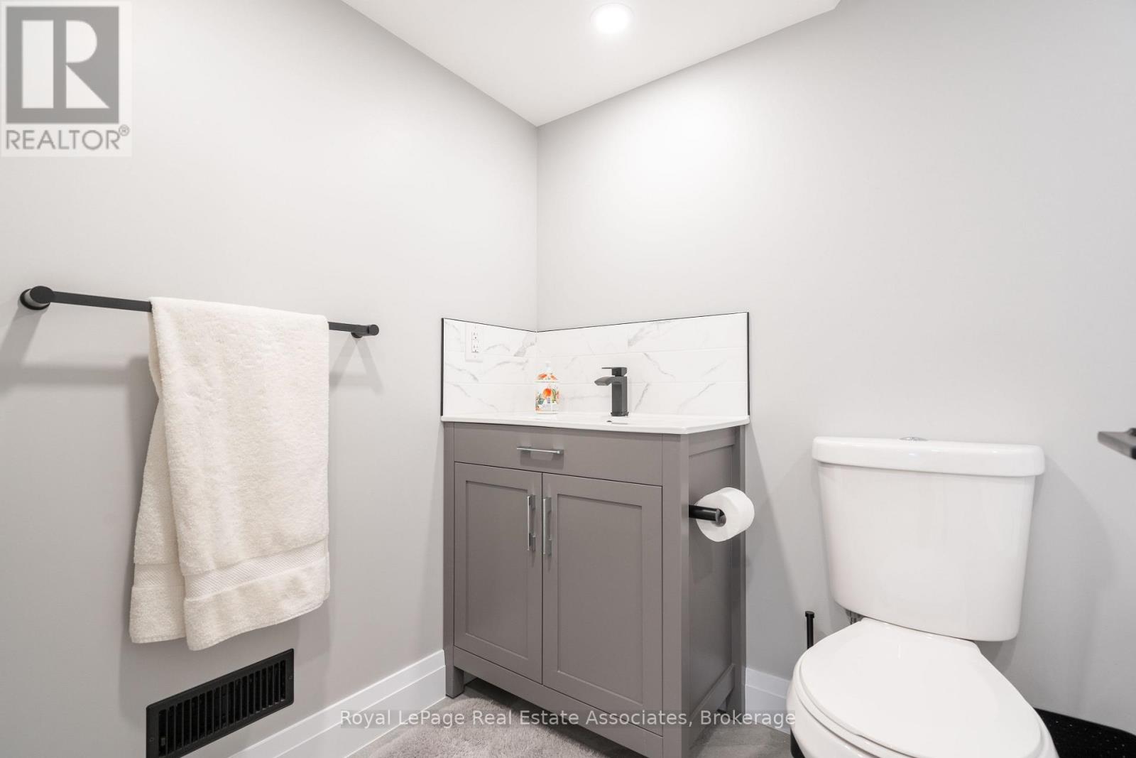 259 Fernwood Crescent, Hamilton, Ontario  L8T 3L7 - Photo 17 - X13486318