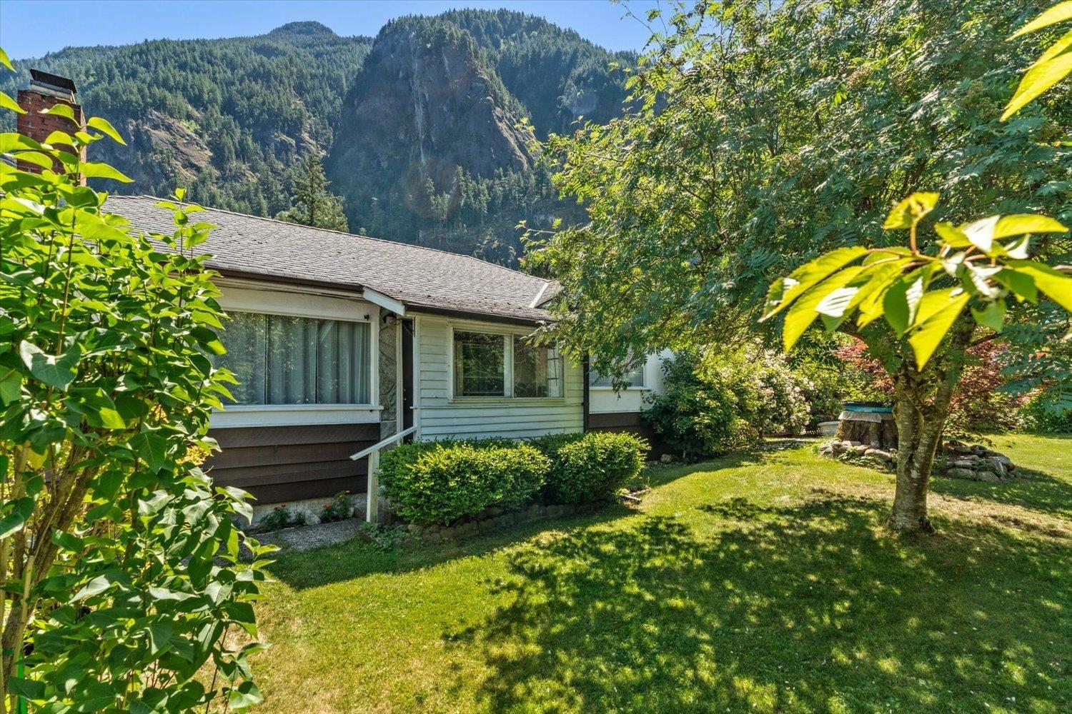 19834 Peter Street, Hope, Hope, British Columbia  V0X 1L2 - Photo 1 - R3139626
