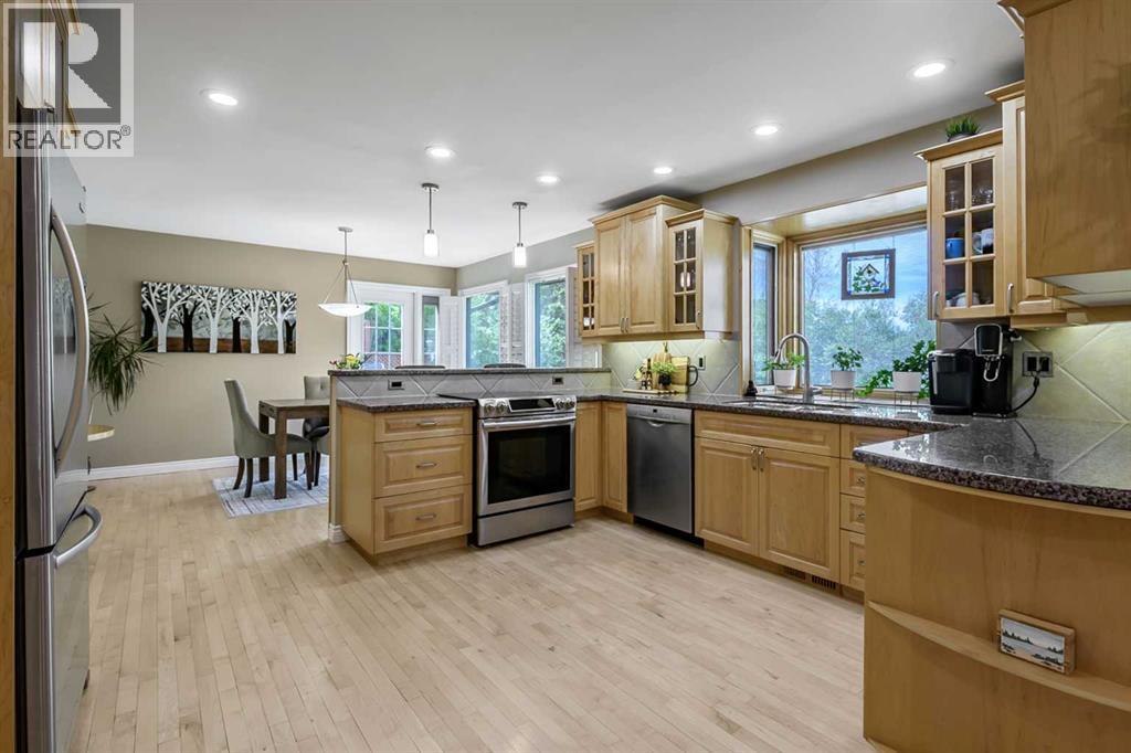 39 Canova Close Sw, Calgary, Alberta  T2W 3P7 - Photo 7 - A2315712