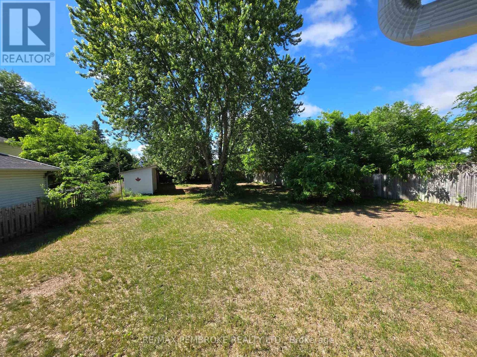 566 Perth Street, Pembroke, Ontario  K8A 6B6 - Photo 11 - X13486418