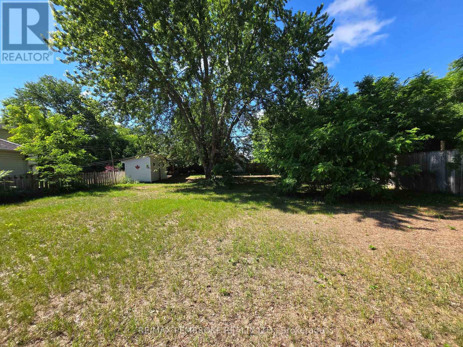 566 Perth Street, Pembroke, Ontario  K8A 6B6 - Photo 12 - X13486418
