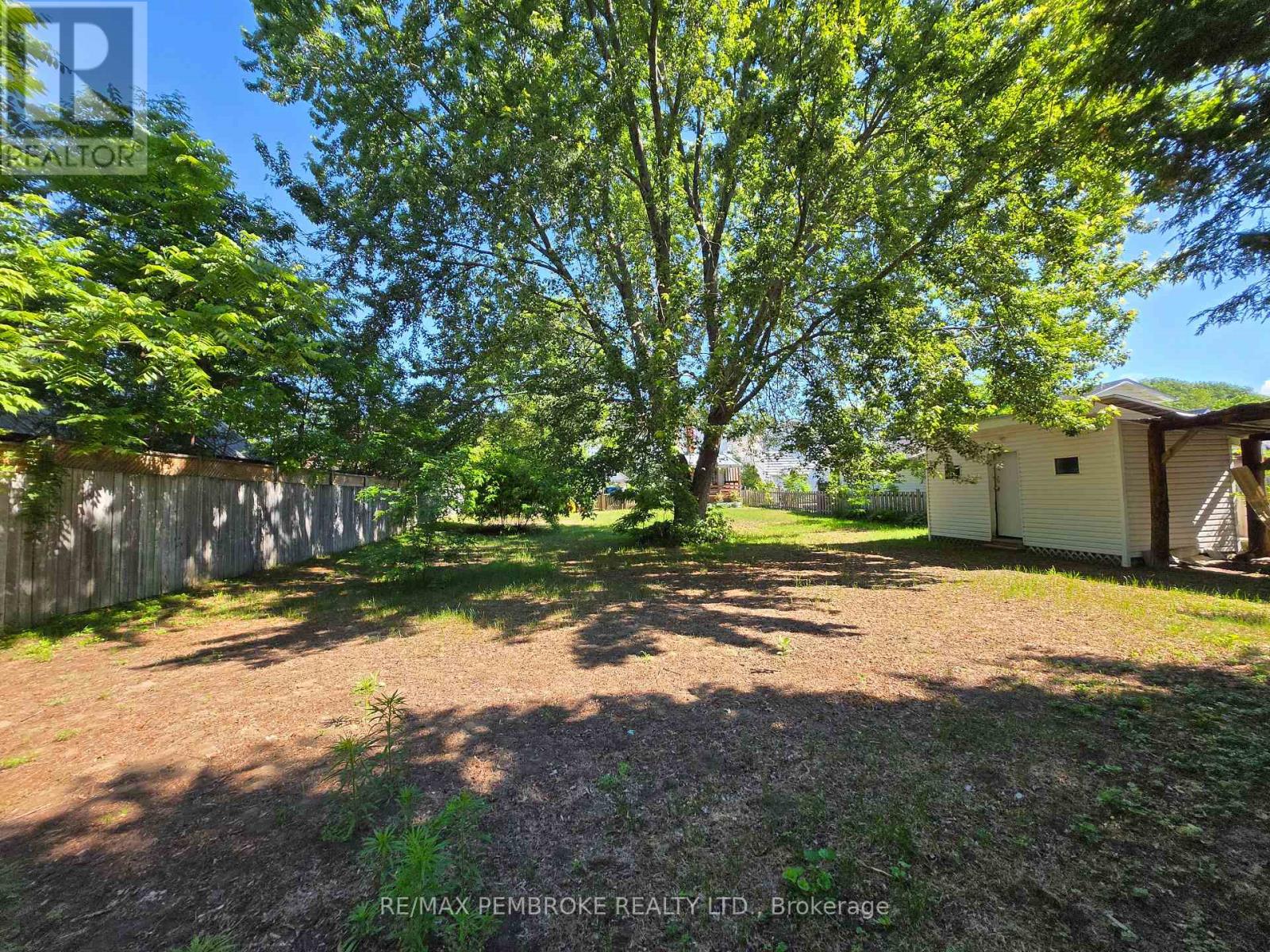 566 Perth Street, Pembroke, Ontario  K8A 6B6 - Photo 14 - X13486418