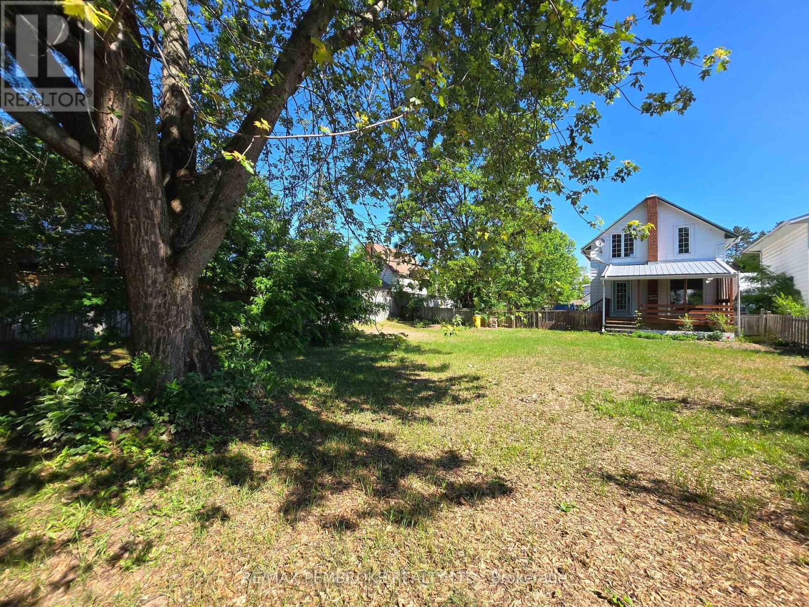566 Perth Street, Pembroke, Ontario  K8A 6B6 - Photo 17 - X13486418