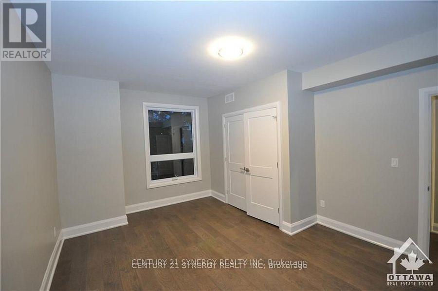 2 - 571 Mcleod Street, Ottawa, Ontario  K1R 5R2 - Photo 12 - X13486402