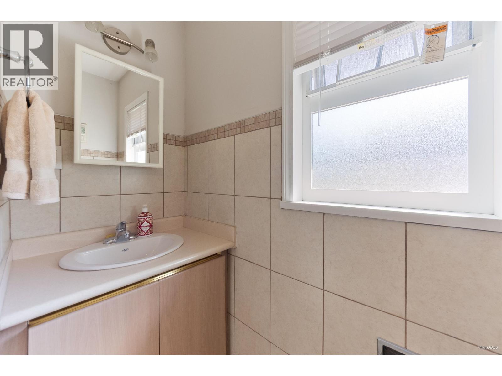 539 Schoolhouse Street, Coquitlam, British Columbia  V3J 5N8 - Photo 13 - R3139752