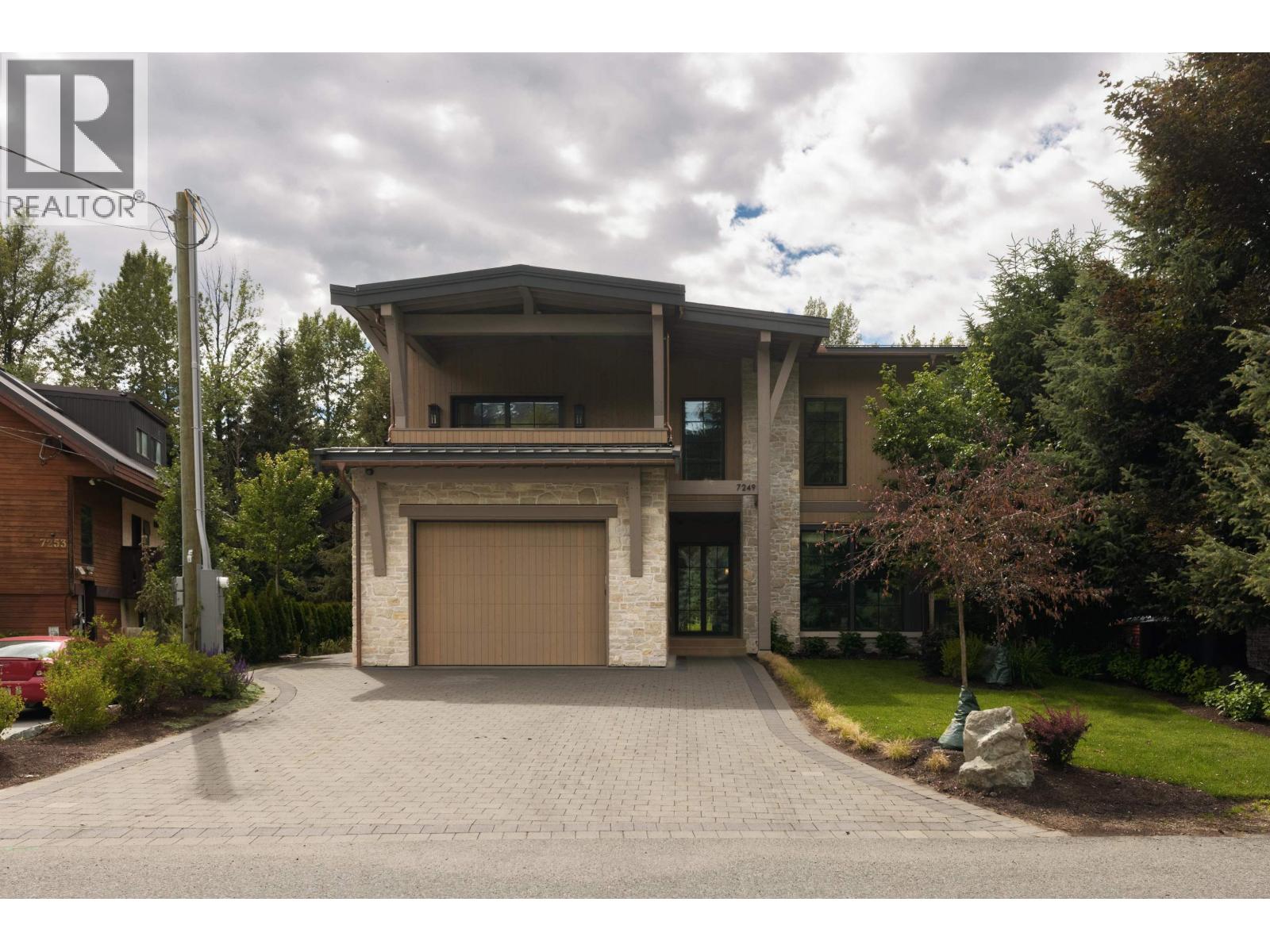 7249 S Fitzsimmons Road, Whistler, British Columbia  V8E 0E6 - Photo 1 - R3139796