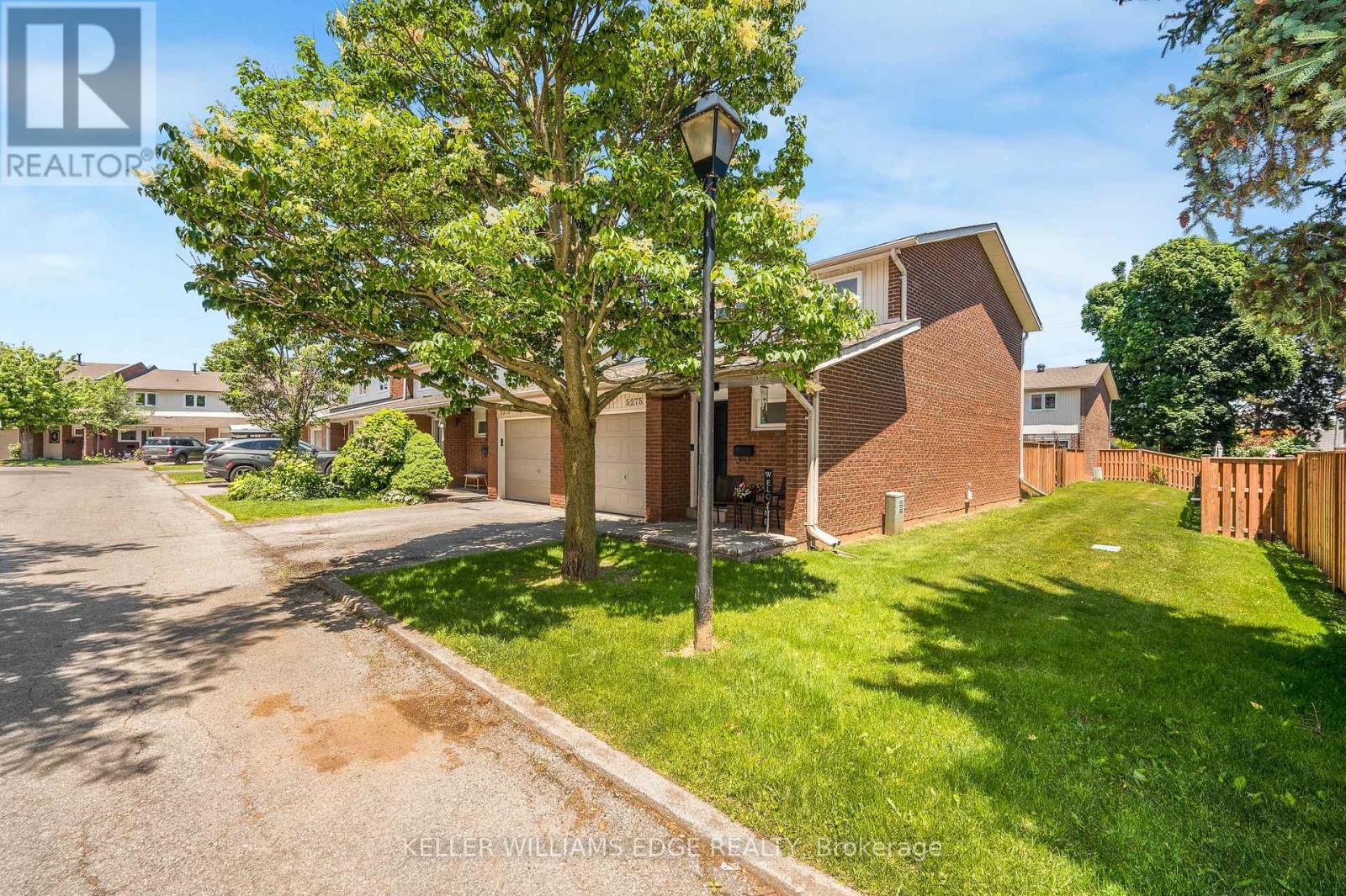 5275 Banting Court, Burlington, Ontario  L7L 2Z4 - Photo 2 - W13486370