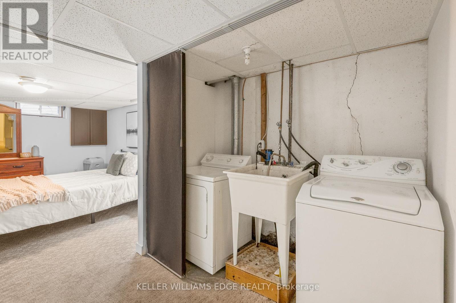5275 Banting Court, Burlington, Ontario  L7L 2Z4 - Photo 28 - W13486370