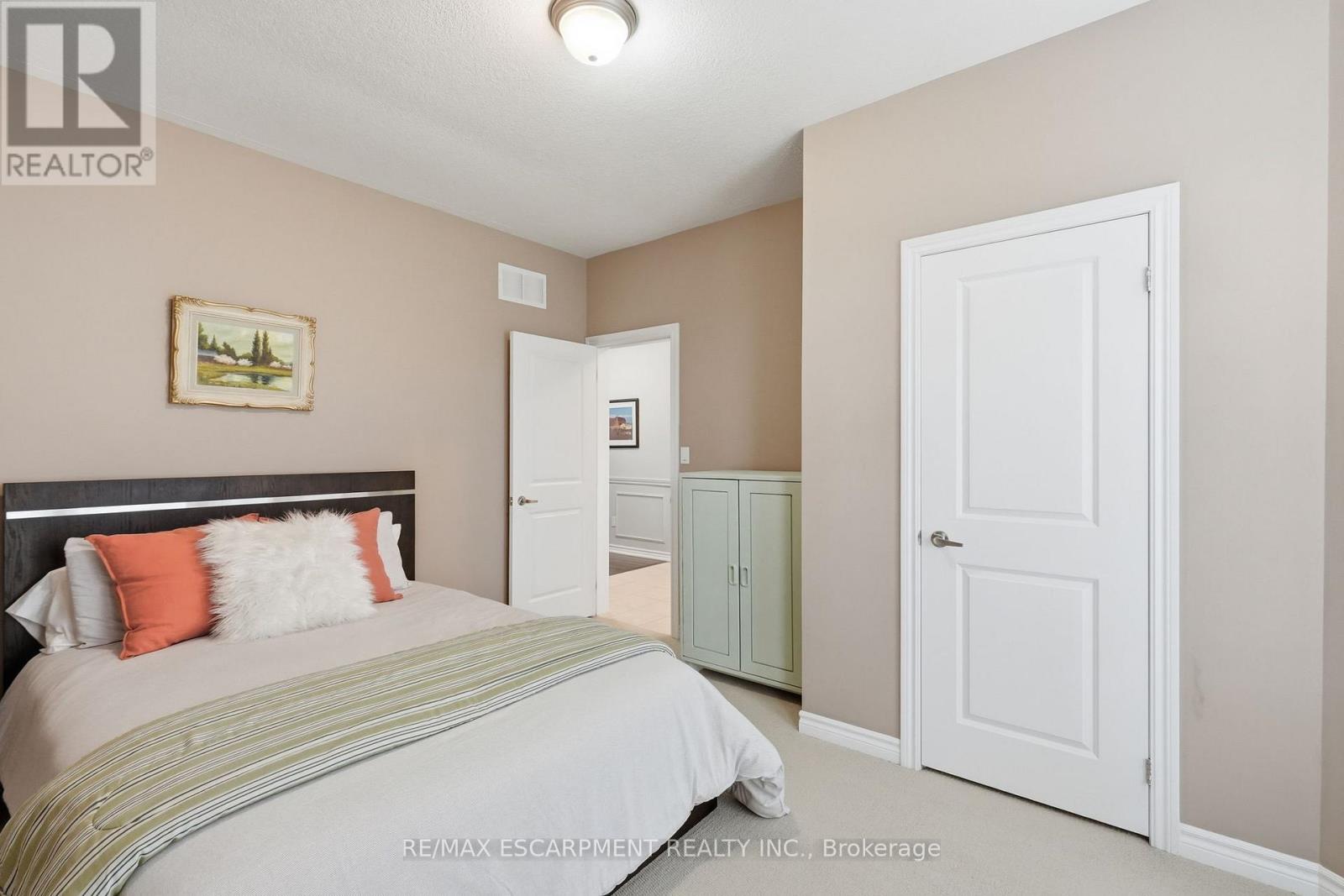 130 Aberfoyle Mill Crescent, Puslinch, Ontario  N0B 2H0 - Photo 19 - X13486398