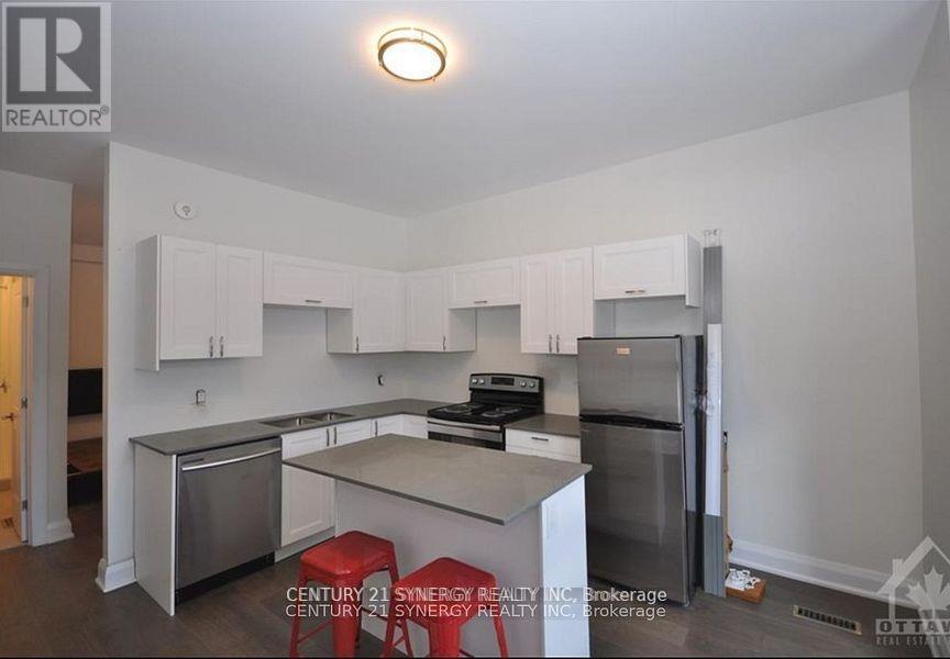 1a - 571 Mcleod Street, Ottawa, Ontario  K1R 5R2 - Photo 4 - X13486438
