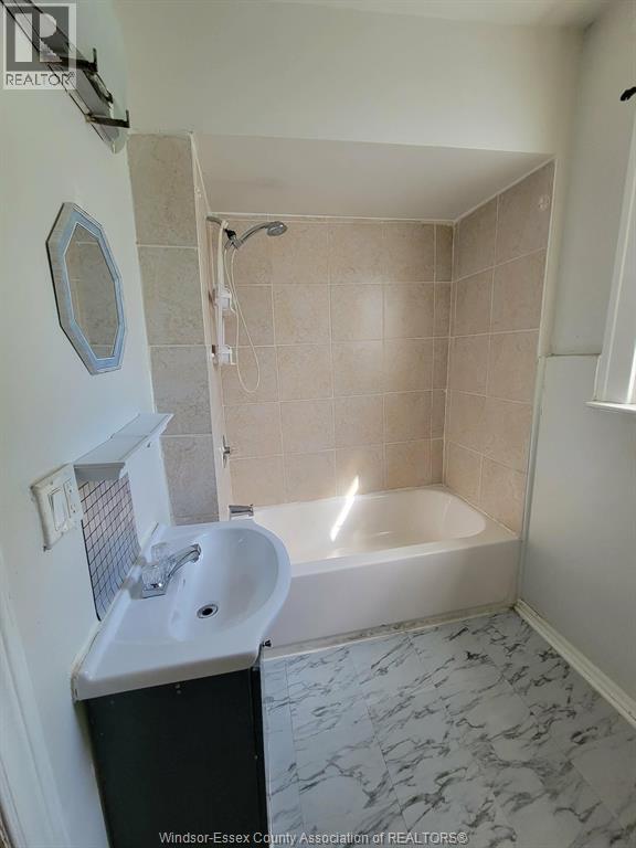 3509 Peter, Windsor, Ontario  N9C 1J6 - Photo 10 - 26015063