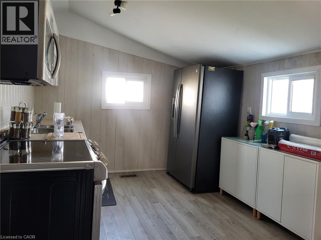 235 Fares Street, Port Colborne, Ontario  L3K 1W6 - Photo 5 - 40808907